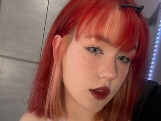 topless webcamgirl MiraGinger