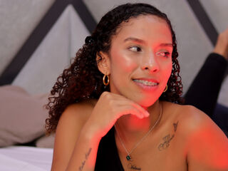 free chat NicoleBakker