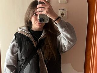 chat with cam NicoleInfinit