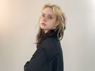 nude gamgirl NildaFabros