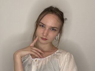 naked camgirl masturbating with dildo OmegaHagadone