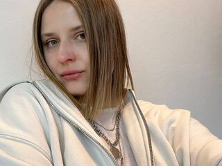 chat room live show RebeccaBellore