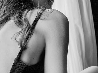 free live cam chat RemaRoy