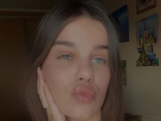 naked camgirl picture RicardaErisman
