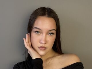 camwhore masturbating with sextoy RosannShrier