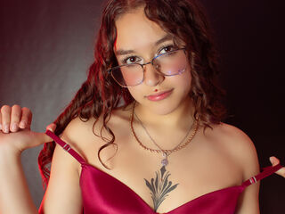 naked girl with webcam masturbating with vibrator SaritaDay