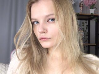 hot cam whore ShelyMilan