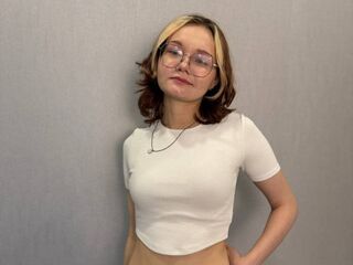 free livecam ShemikaDestro