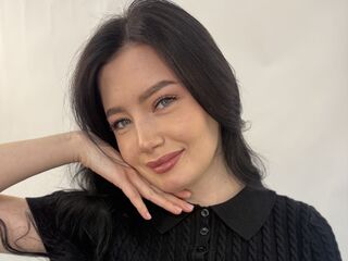 nude camgirl photo SherleneKilty