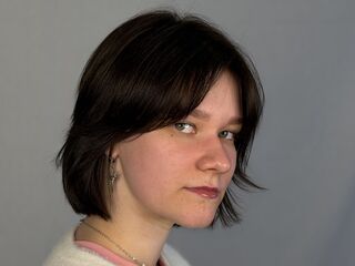 adult liveshow ShiraTorstrick