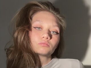 closeup webcam TawanaHyers