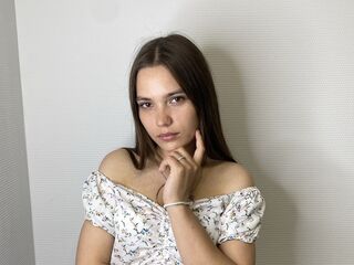 girl chat room TessaMilton