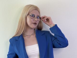 cam slut chat room TommieMalkani