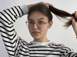 beautiful webcam girl WondaTon