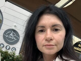 erotic webcam YulieAnna