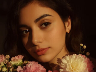 hot cam girl fingering ZaylaAmin